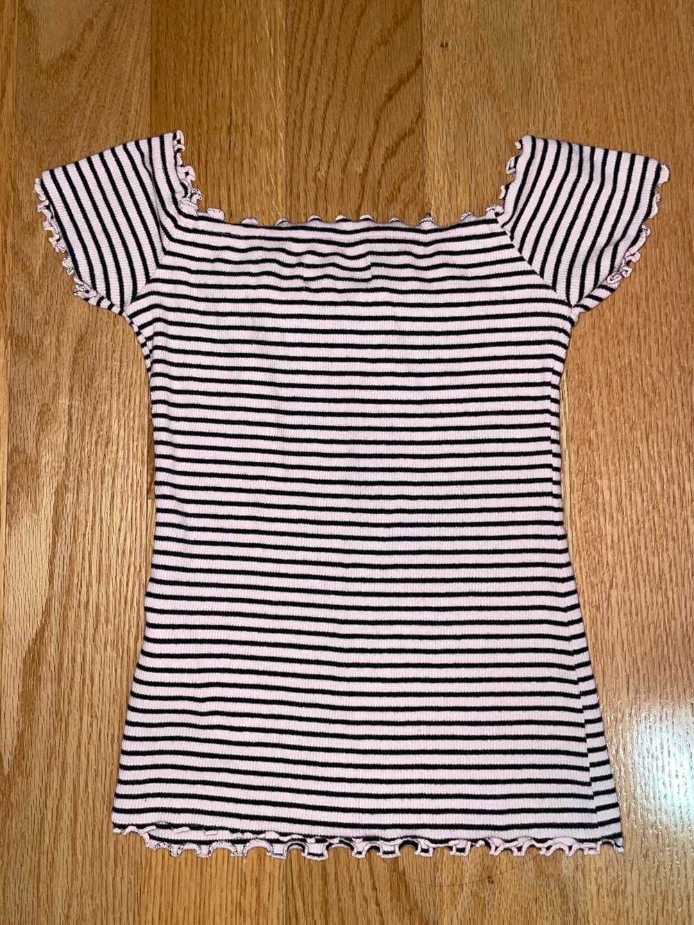 Hollister Size XS Pink and Black Striped Ruched Top - Picture 2 of 3